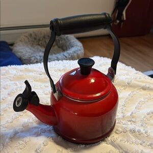 Le Creuset Classic Demi Kettle Red Enamel